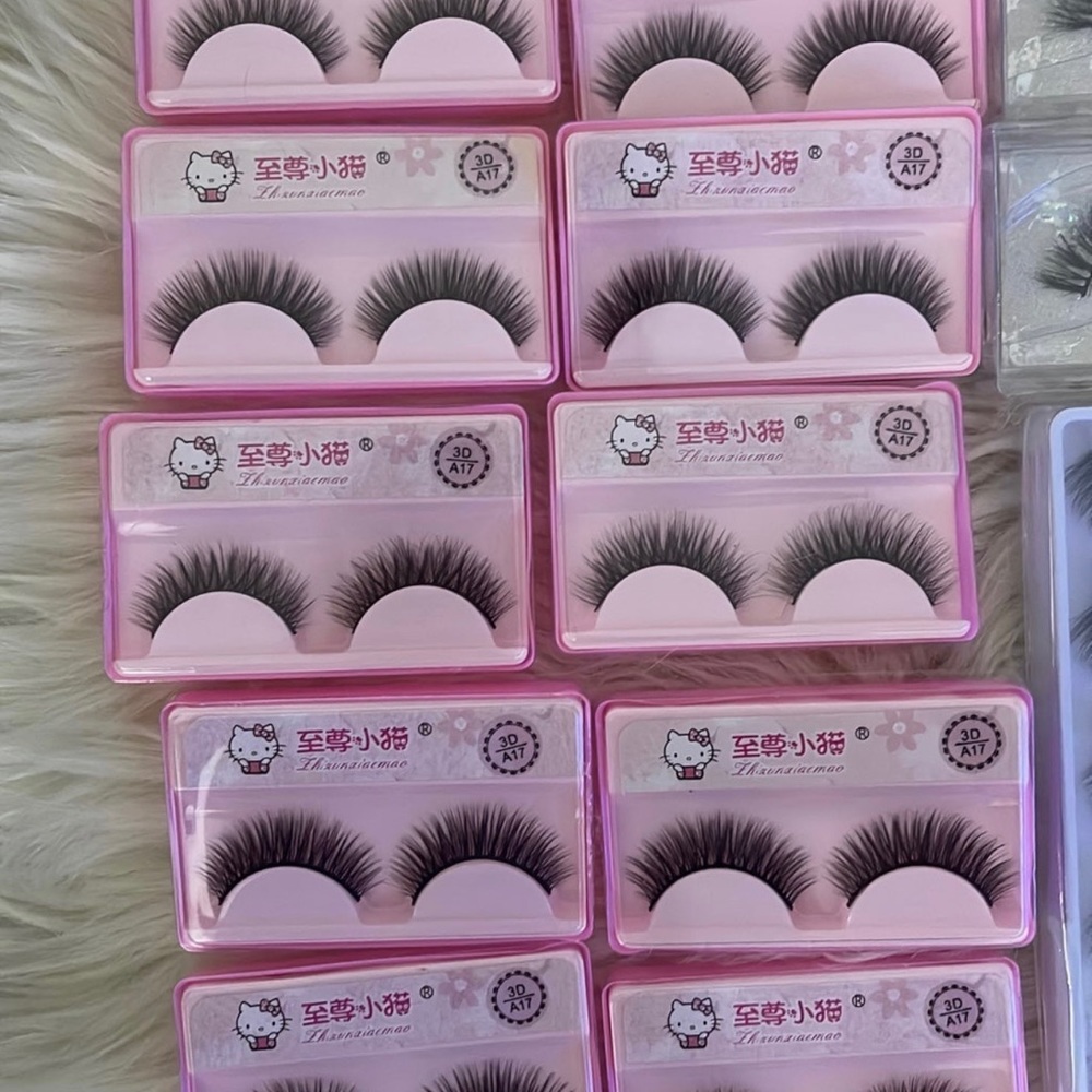 False Lashes - Picture 2 of 4